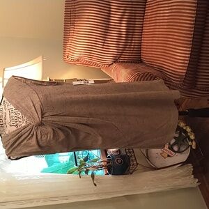 Womens gold Elie Tahari Magdalena sweater mini size large. NWT Gorgeous!